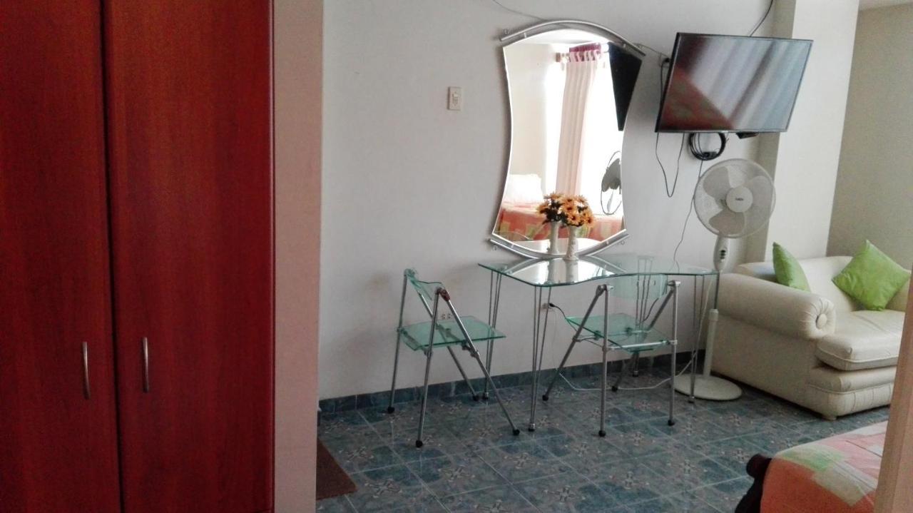 Residencial El Sol De Los Pinos Bed & Breakfast Trujillo Exterior photo